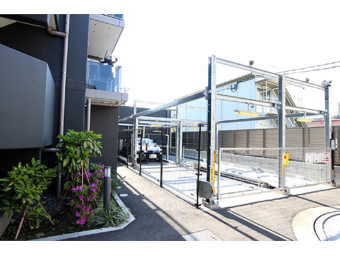 駐車場　駐車場