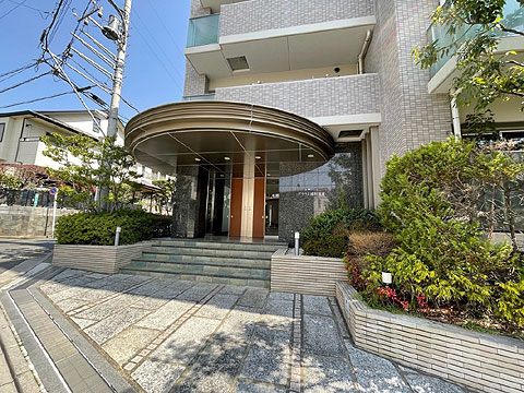 エントランス　エントランス外観