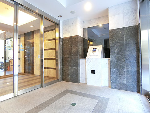 ロビー　風除室