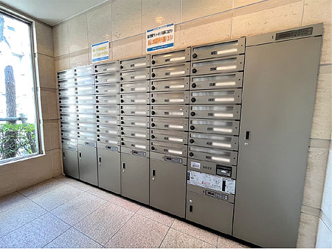 エントランス ポスト