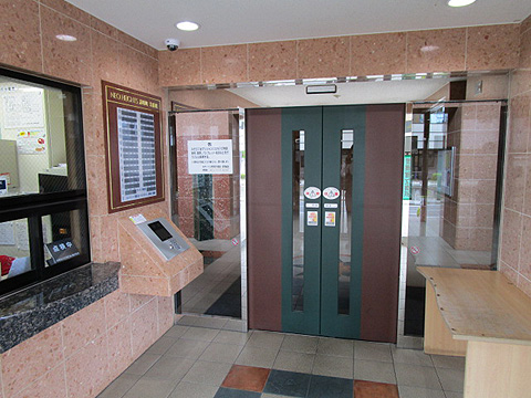 エントランス　風除室