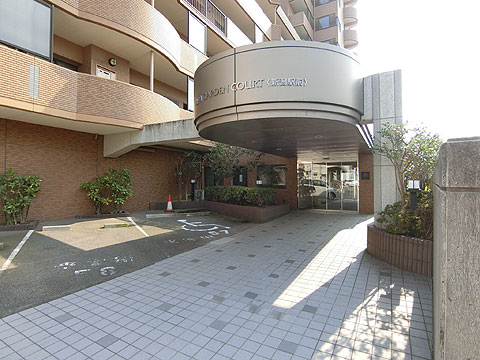 現地外観写真 マンションアプローチ