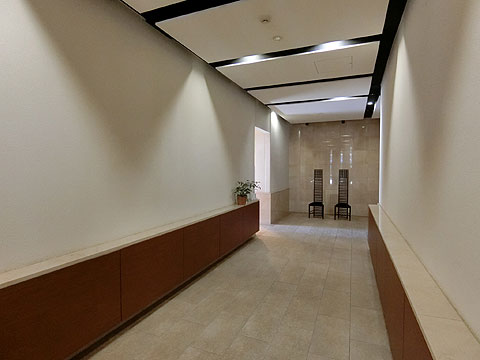 エントランス　エントランスホール