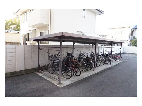 その他共用部　駐輪場　DSC06330