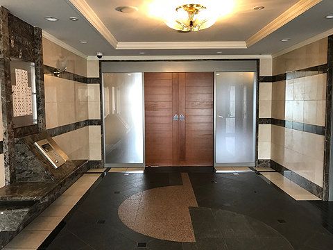 エントランス　エントランス