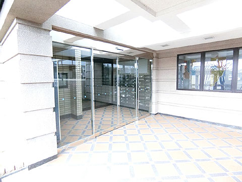 現地外観写真　エントランス入口