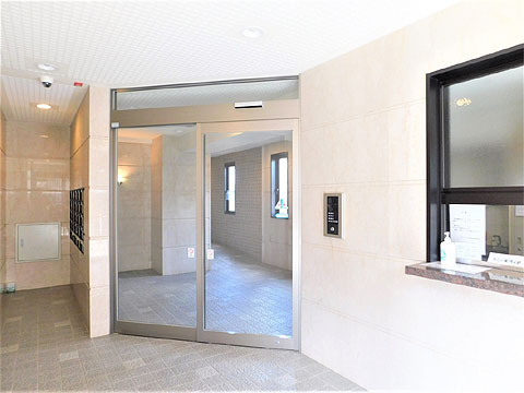 エントランス　風除室