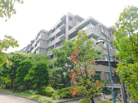 現地外観写真　ガーデンコート