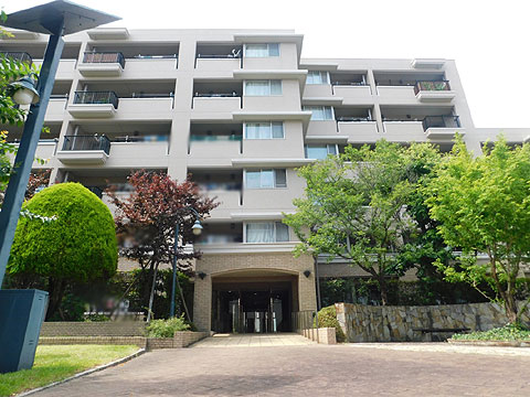 現地外観写真　ガーデンコート