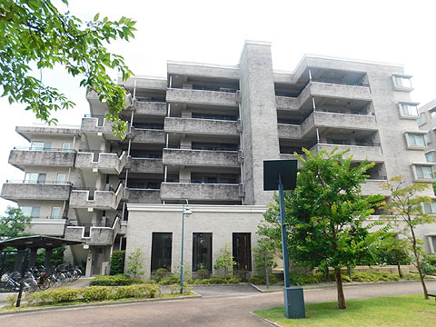 現地外観写真　ガーデンコート