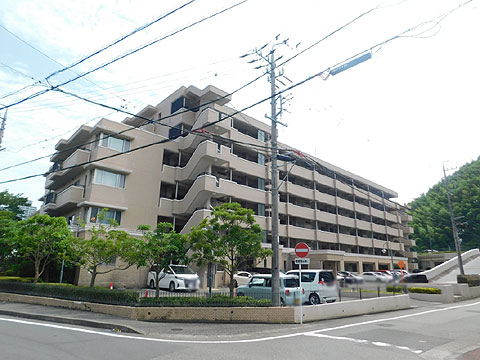 現地外観写真　ガーデンコート