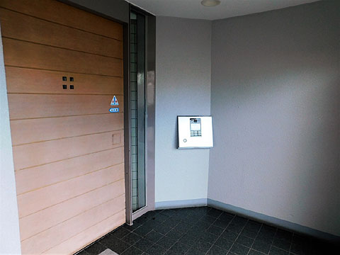 エントランス　風除室