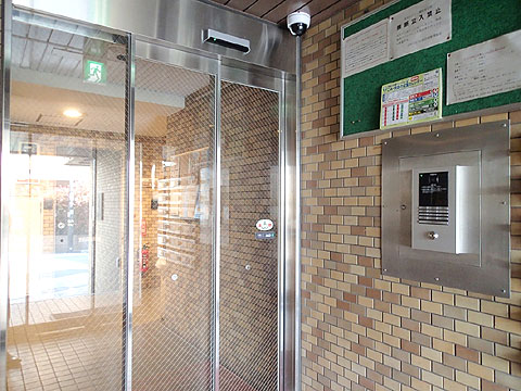 エントランス　P4260055
