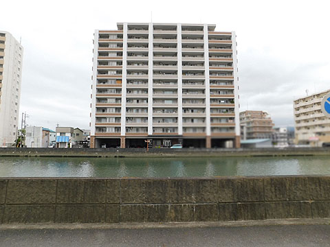 現地外観写真 建物外観