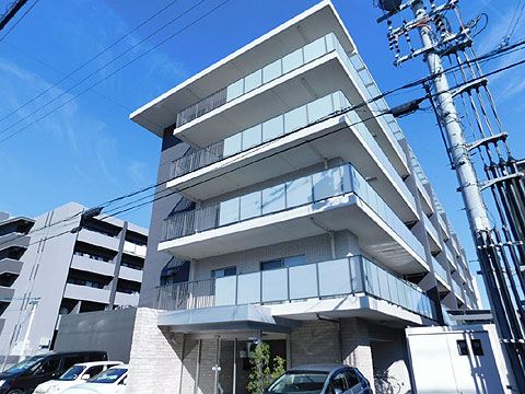 現地外観写真 建物外観(南西側から撮影)