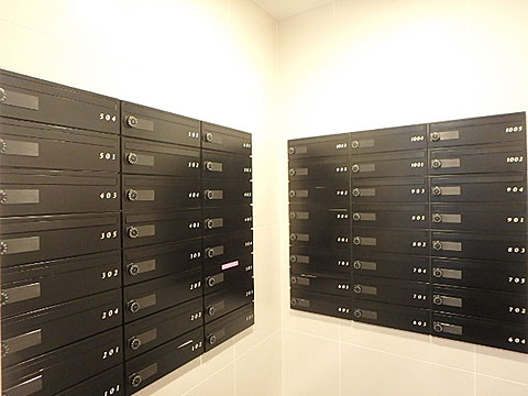 エントランス　メールボックス