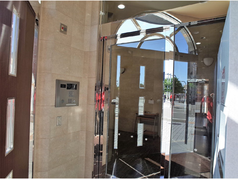 エントランス　エントランス