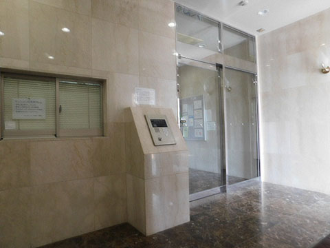 エントランス　風除室