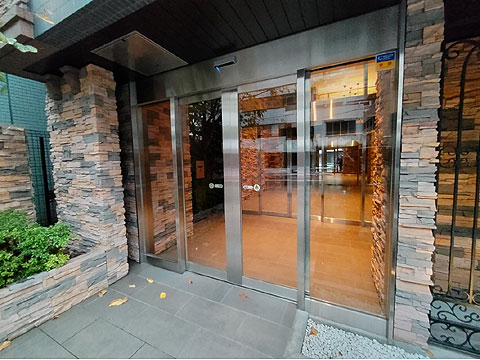 エントランス　エントランス外観