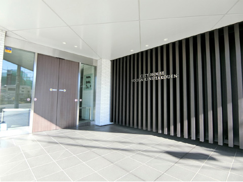 エントランス　エントランス外観