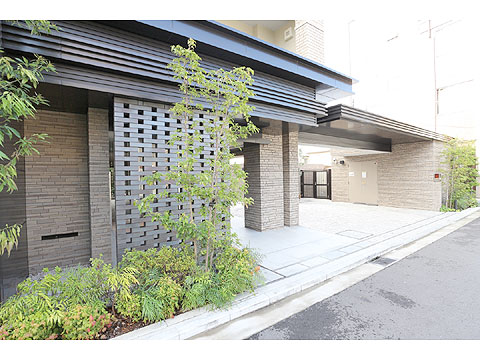 エントランス エントランス前