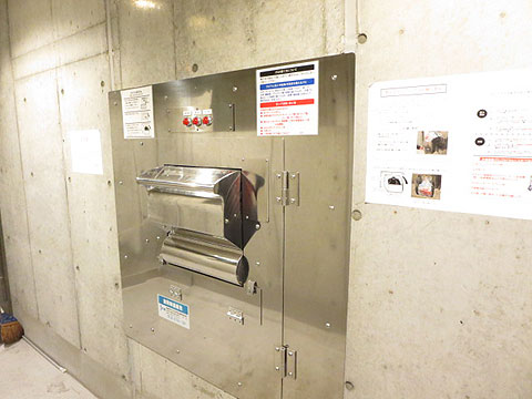 現地外観写真 ゴミドラム