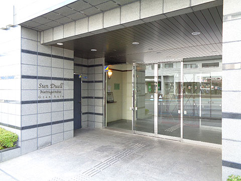 現地外観写真 マンション入口