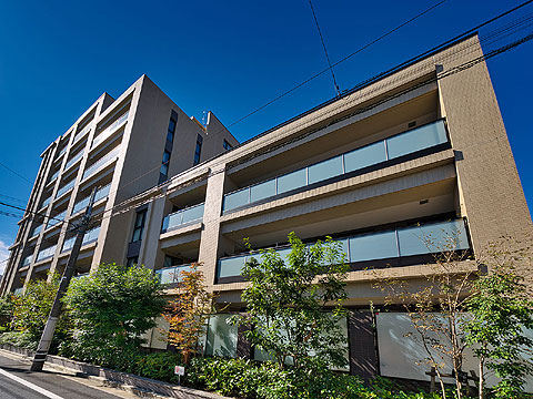 現地外観写真 構造体は平米あたり最大約3000tの荷重に耐え