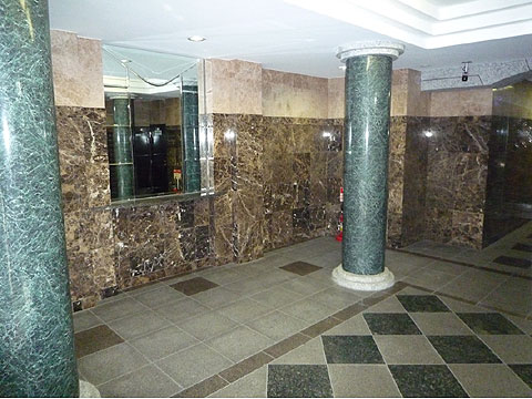 エントランス　P1010964