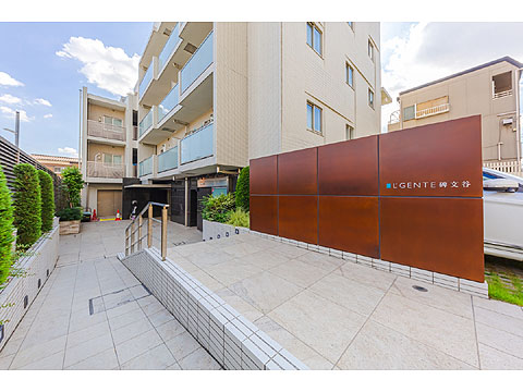 エントランス　エントランスアプローチ