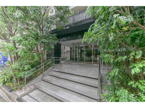 エントランス　正面入口