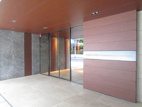 エントランス　マンションエントランス