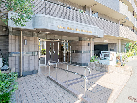 現地外観写真　エントランス入口