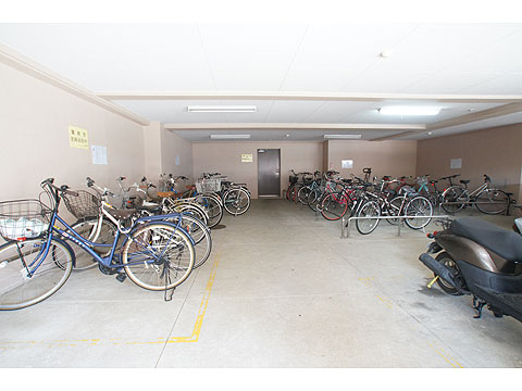 その他共用部 駐輪場です。