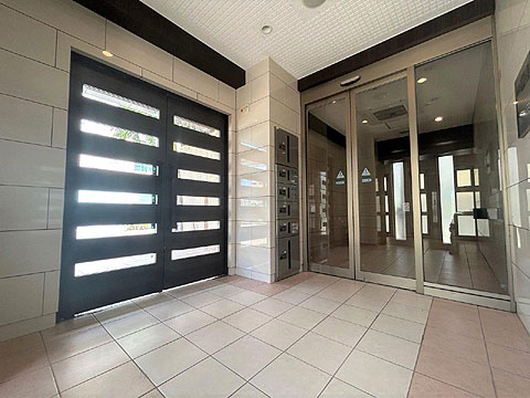 その他共用部 風除室 南西側から撮影