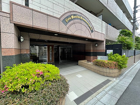 現地外観写真　エントランス外観