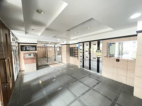 エントランス　エントランスホール