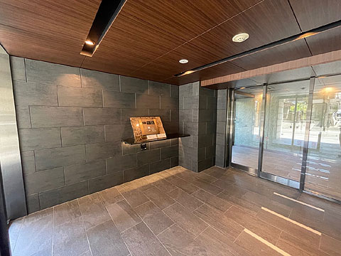 エントランス　風除室