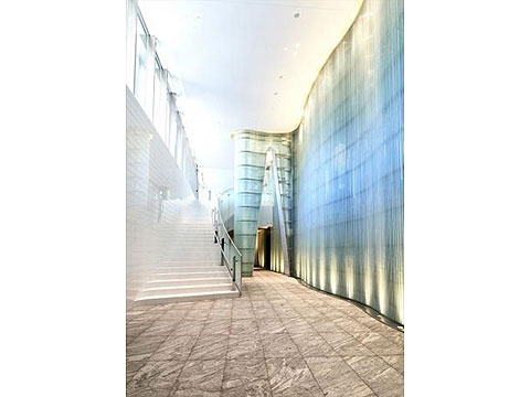 ロビー　V7TNH9Z6