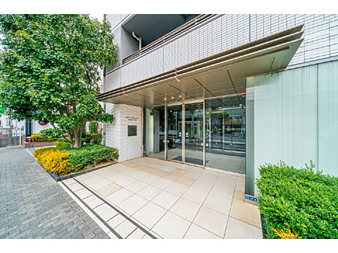 エントランス マンション入口