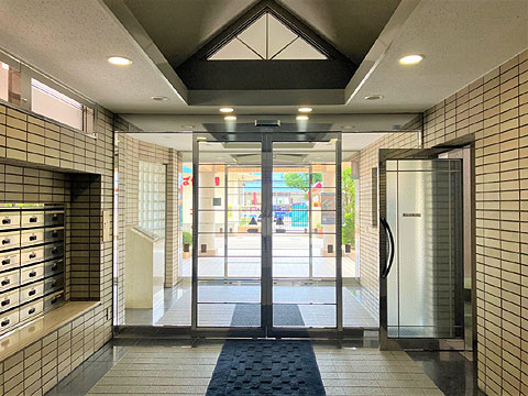 エントランス　エントランスホール