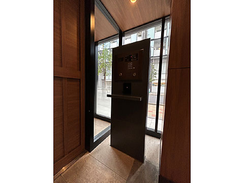 エントランス　オートロック