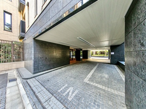 現地外観写真 エンブレム