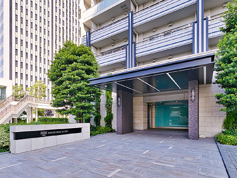 現地外観写真　エントランス外観