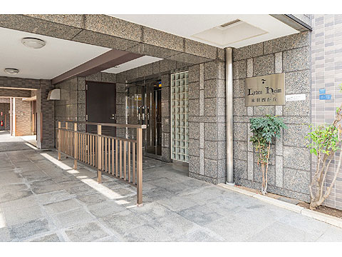 エントランス ●エント(外)