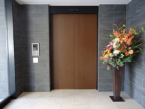 その他共用部 エントランス風除室