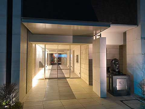 エントランス　エントランス入口にはライオンズマンションの特徴