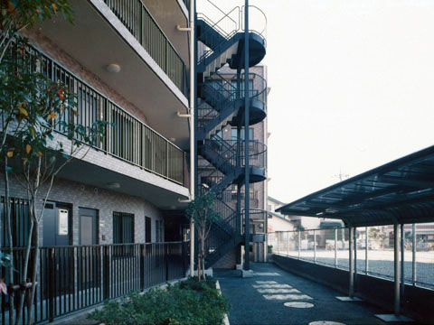 その他共用部　外階段２