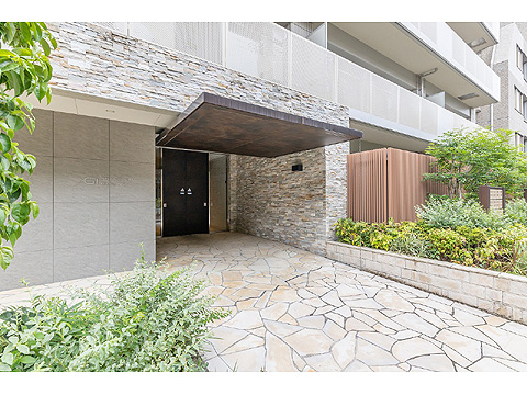 現地外観写真　MHE87231エントランス