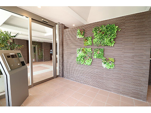 エントランス 風除室・オートロック